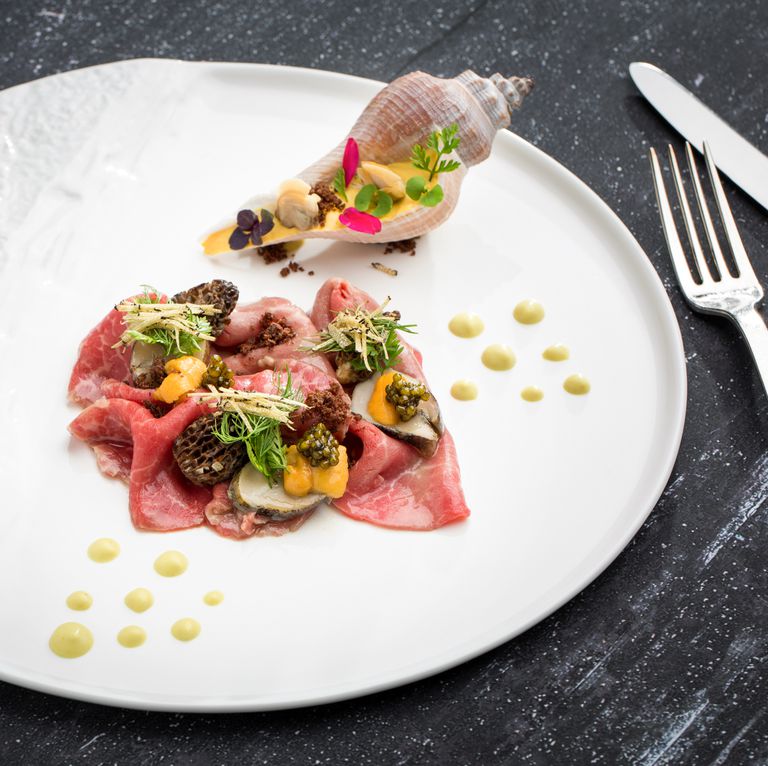 motpe-澳洲和牛生牛肉薄片-羊肚菌-魚子醬-海膽-黑松露-australian-wagyu-beef-carpaccio-morels-mushrooms-caviar-sea-urchin-black-truffle-1540979234